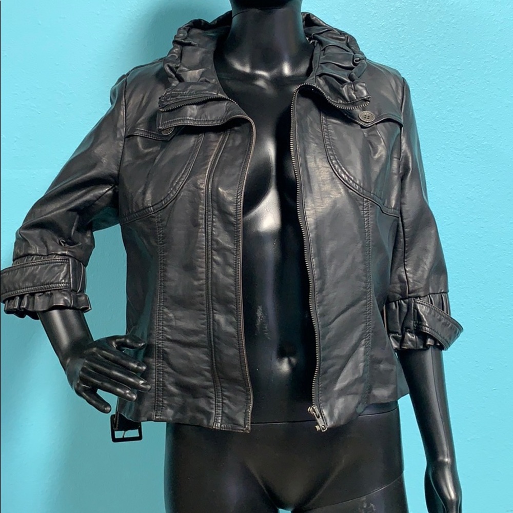 Faux leather cropped jacket
